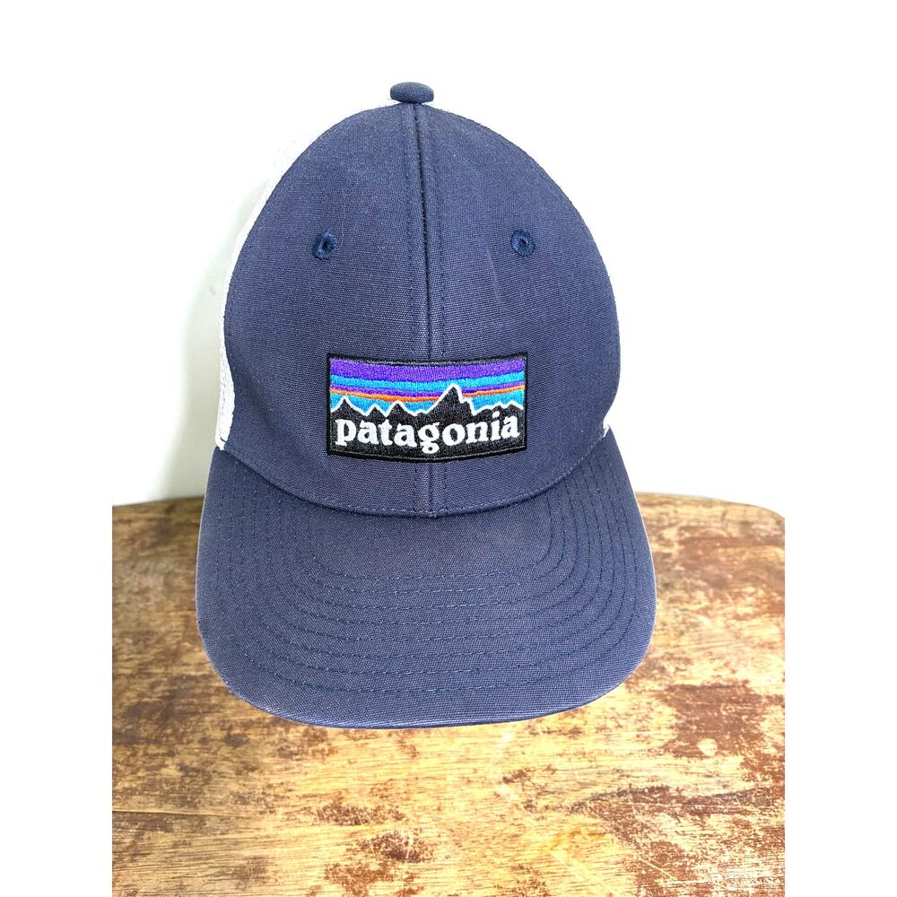 Patagonia P-6 Logo Trucker Hat Navy White Snapback Cap